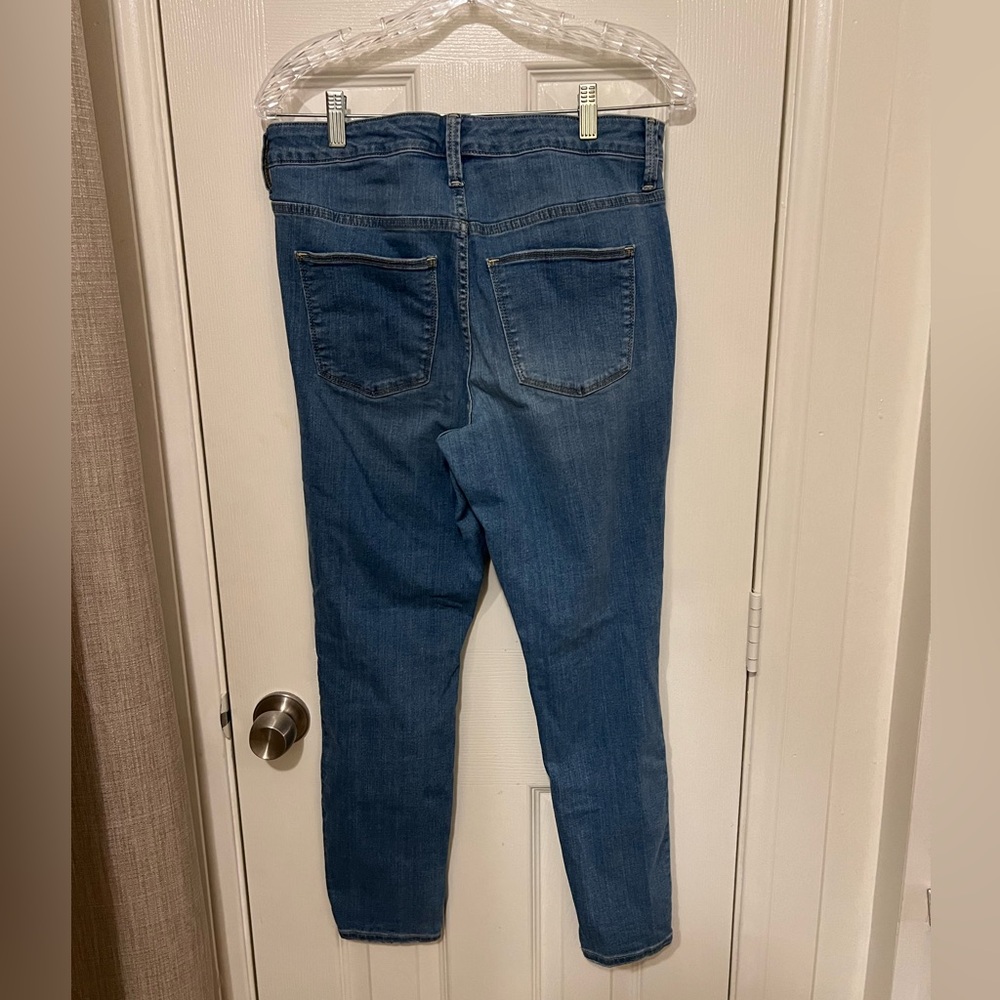 Universal Thread Jeans - Picture 2 of 5